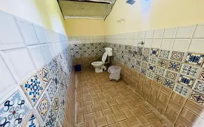 riverside-washroom