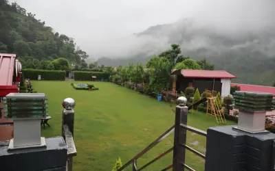 Luxury cottages in Rishikesh with green park and mountain views