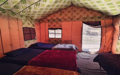 Best riverside camps in Rishikesh with comfortable tents and nature views